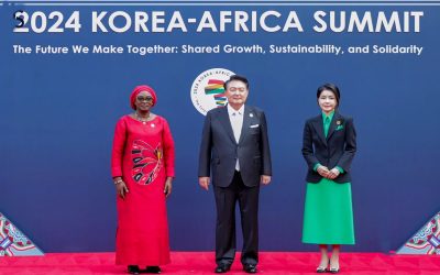 Yassine Fall à la tête de la délégation sénégalaise au 1er Sommet Corée-Afrique